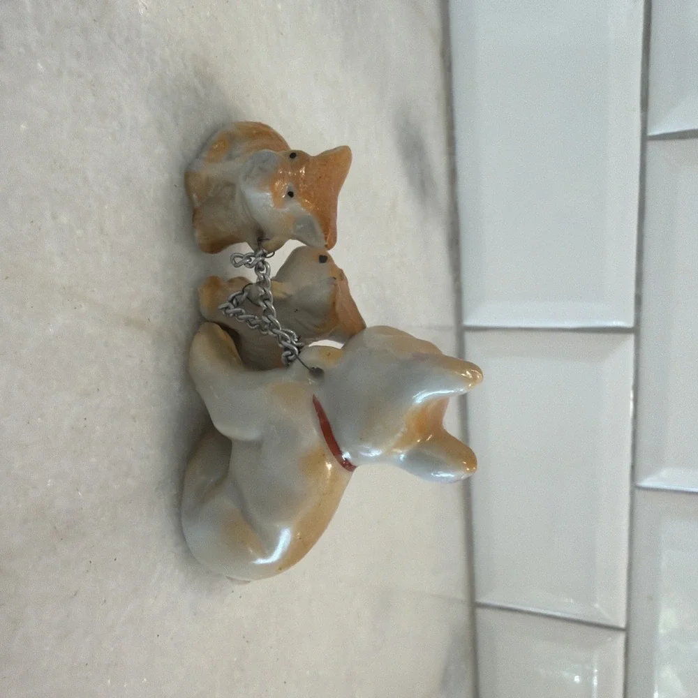 Vtg‎ Porcelain Sitting Boxer Dog w 2 Puppies On Chain Figurine Ceramic Japan MCM